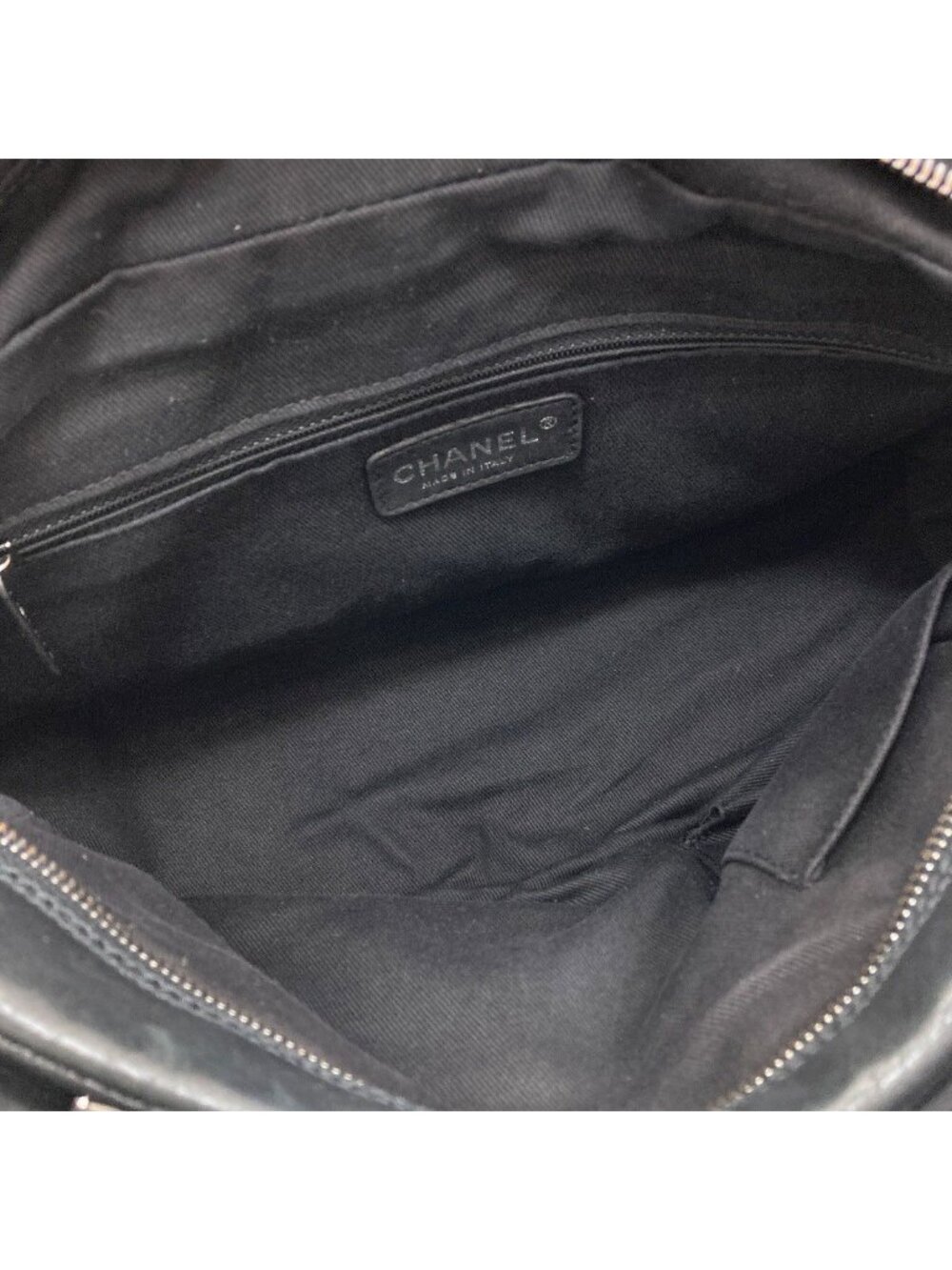 Chanel Diamond Stitch Silver Tote Calf - Picture 5 of 15